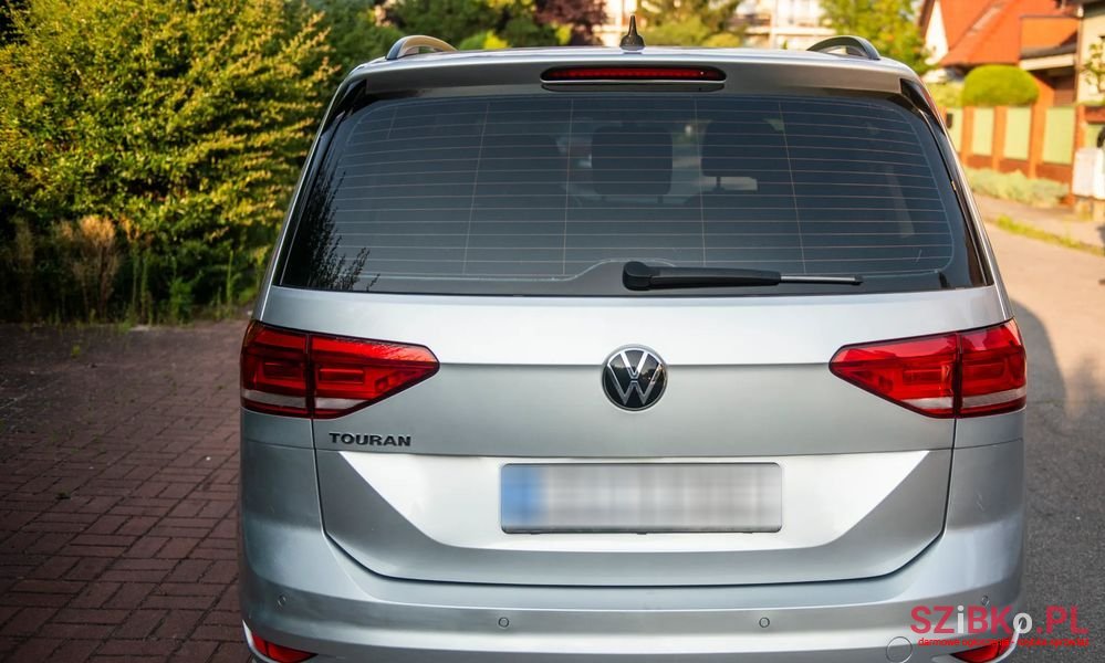 2021' Volkswagen Touran photo #6