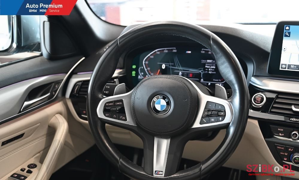 2021' BMW 5 Series 520D Xdrive M photo #5