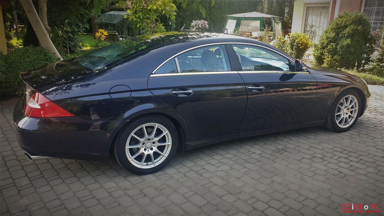 2004' Mercedes-Benz CLS photo #6