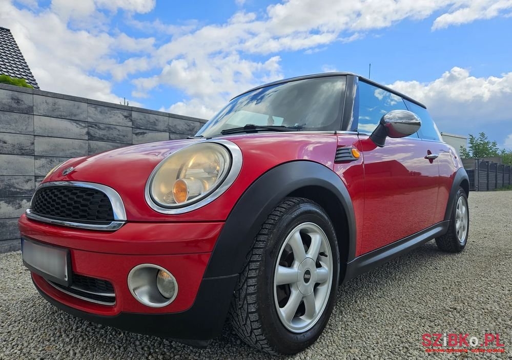 2008' MINI Cooper Standard photo #6