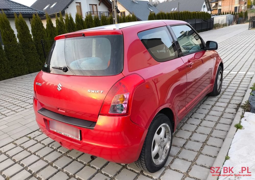 2007' Suzuki Swift 1.3 Club photo #4