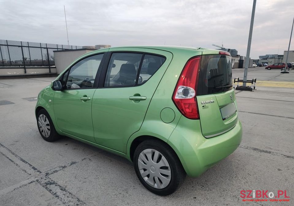 2009' Suzuki Splash photo #4