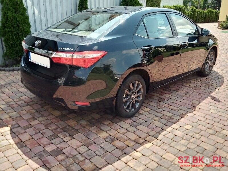 2016' Toyota Corolla photo #2