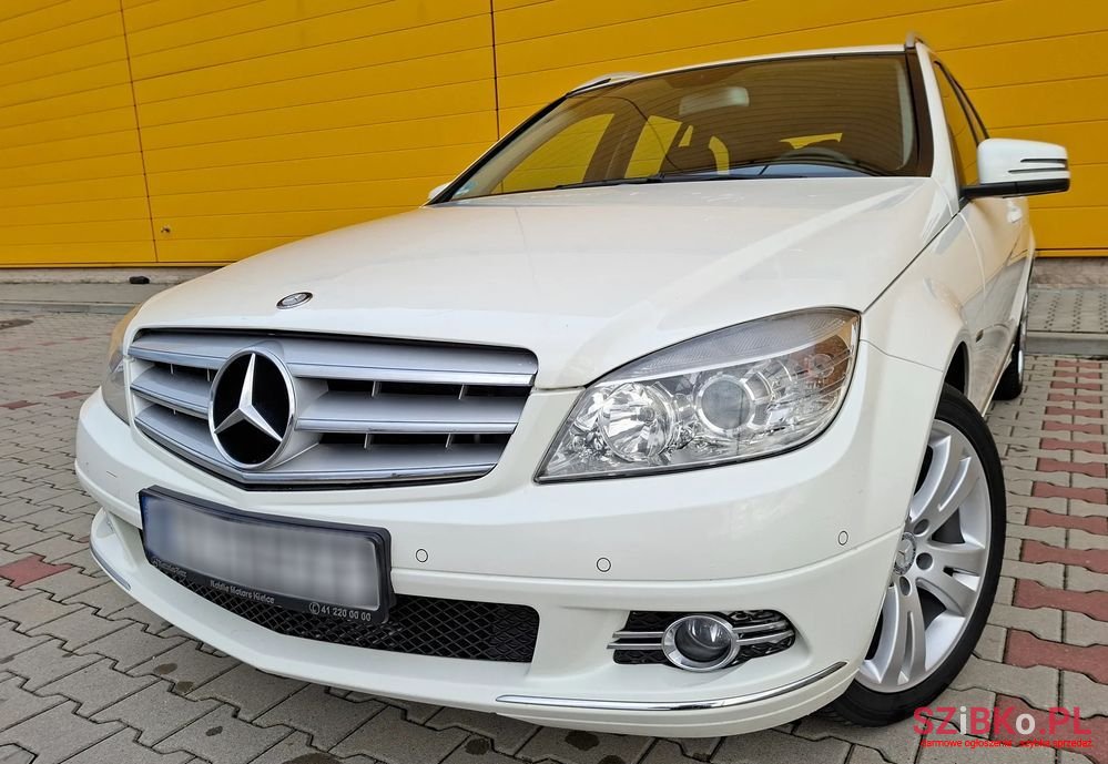 2009' Mercedes-Benz C-Class photo #4