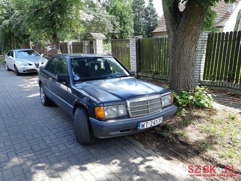 1992' Mercedes-Benz 190 photo #2