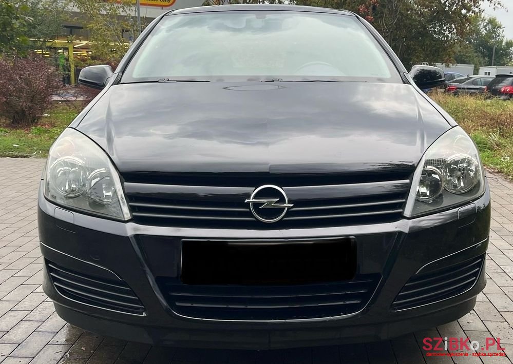 2005' Opel Astra photo #2