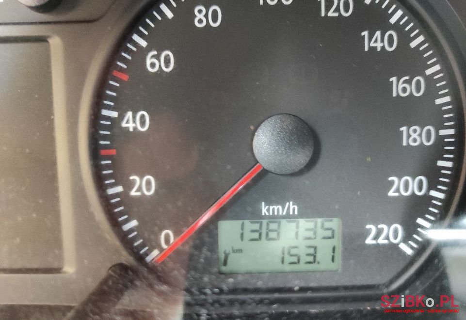 2008' Volkswagen Polo photo #4