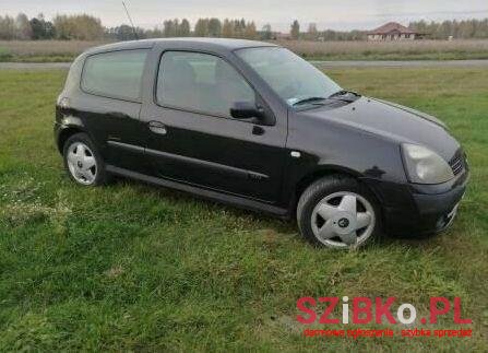 2003' Renault Clio photo #1
