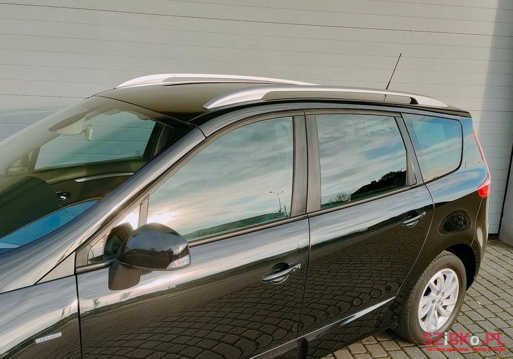 2016' Renault Grand Scenic photo #2