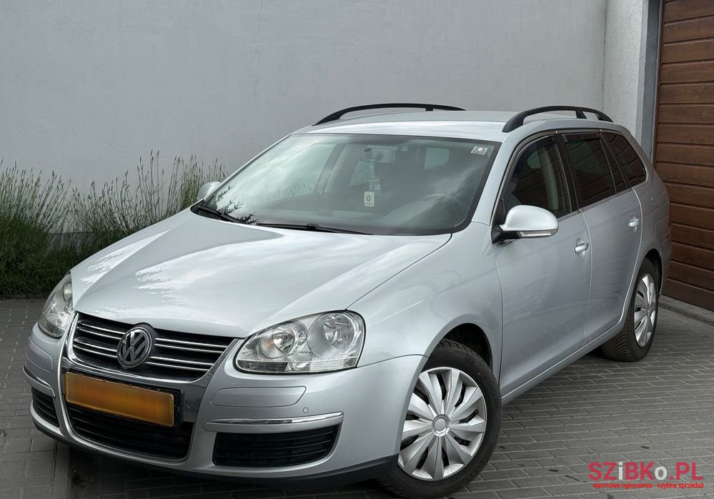2009' Volkswagen Golf photo #1