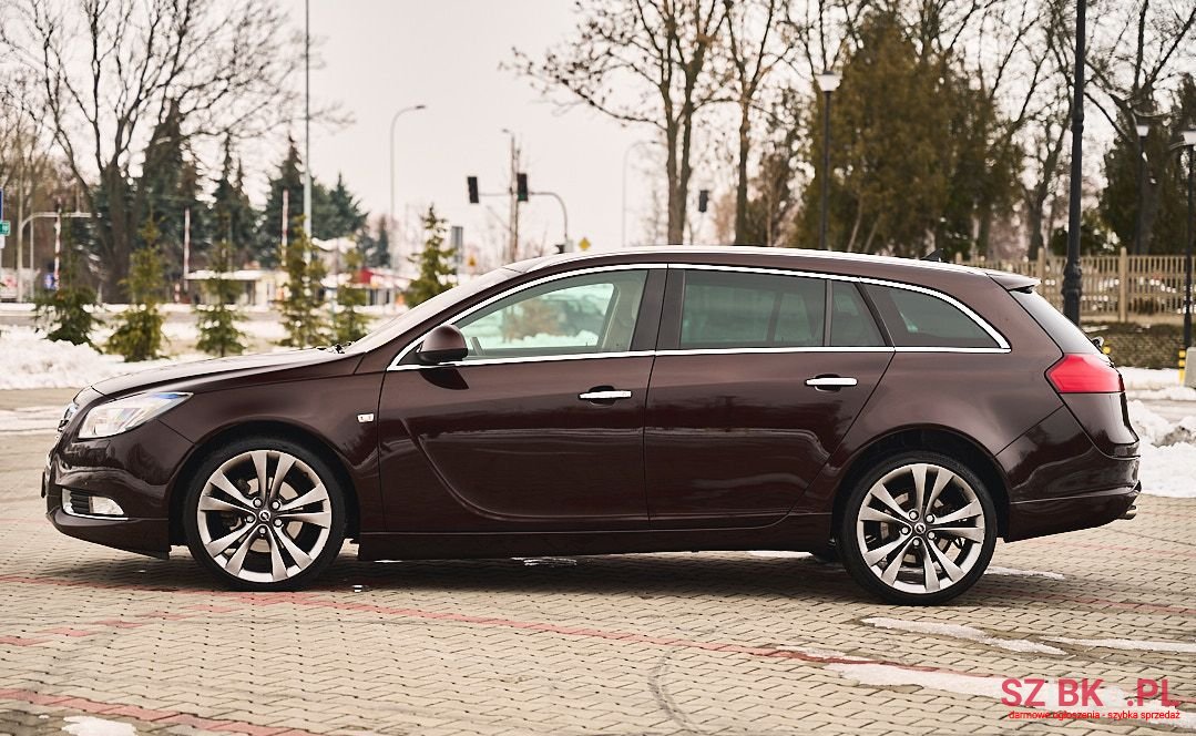 2011' Opel Insignia photo #6