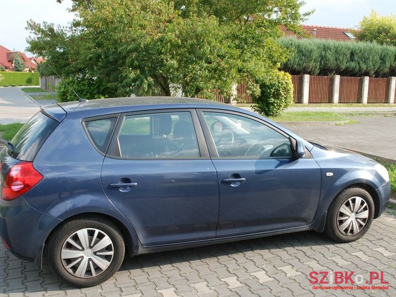 2008' Kia Ceed photo #2