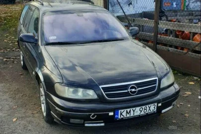 2002' Opel Omega for sale | Krakow, Poland