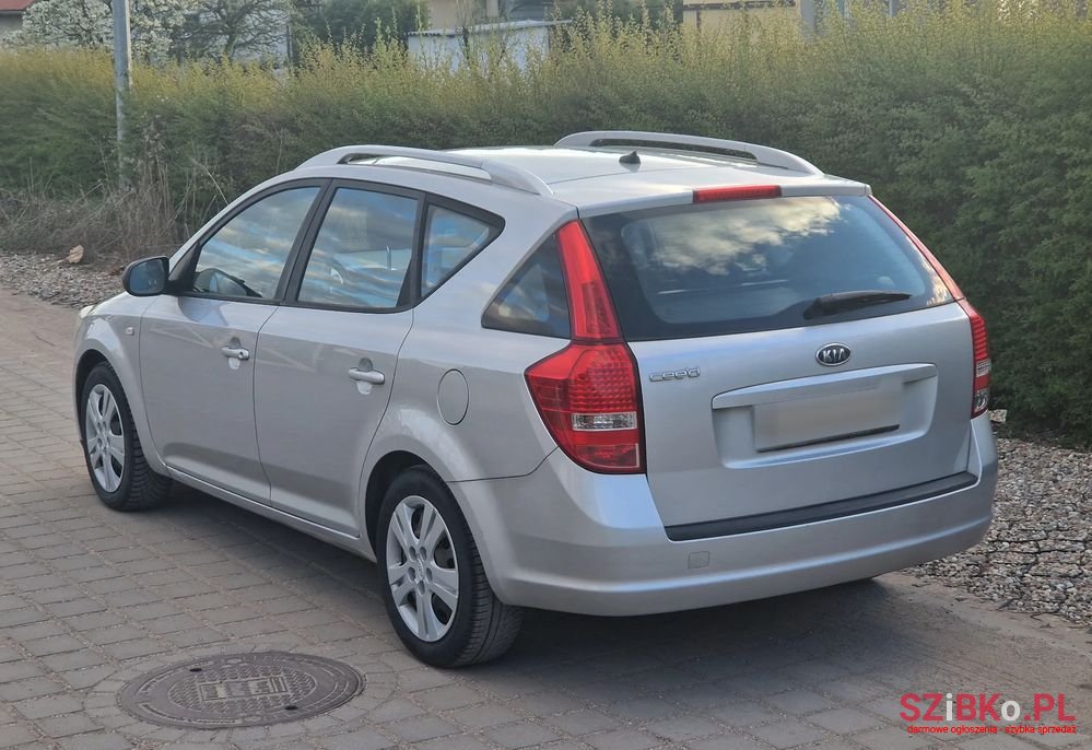 2010' Kia Ceed photo #3