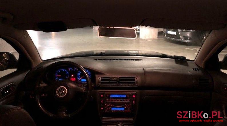 2005' Volkswagen Passat photo #1