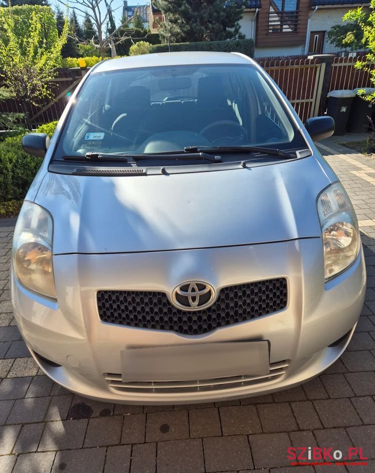 2008' Toyota Yaris photo #1