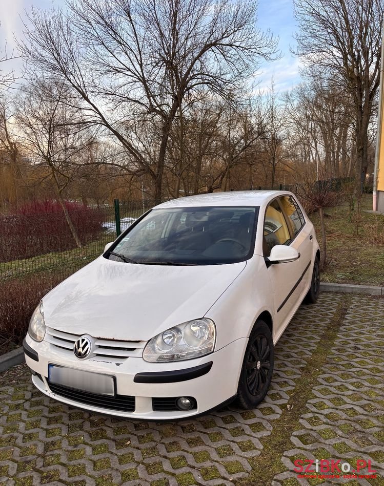 2006' Volkswagen Golf photo #1