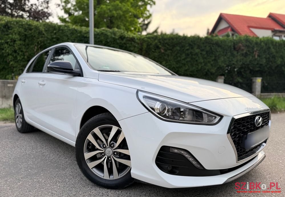 2019' Hyundai i30 1.4 Premium photo #1