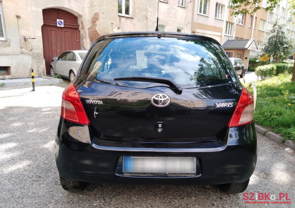 2006' Toyota Yaris 1.4 D-4D photo #2