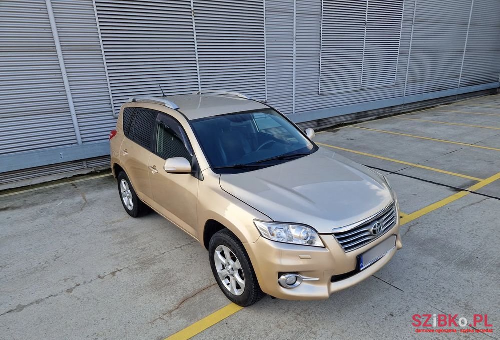 2010' Toyota RAV4 photo #5