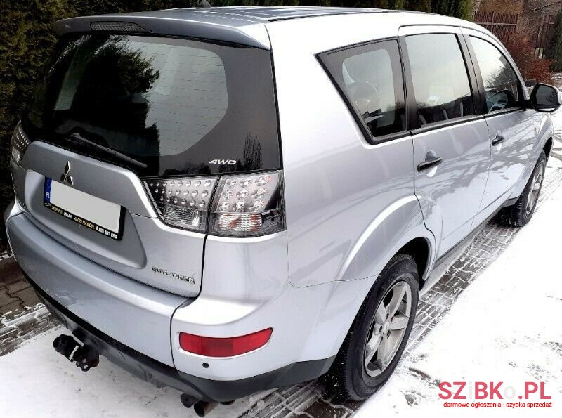 2008' Mitsubishi Outlander photo #1