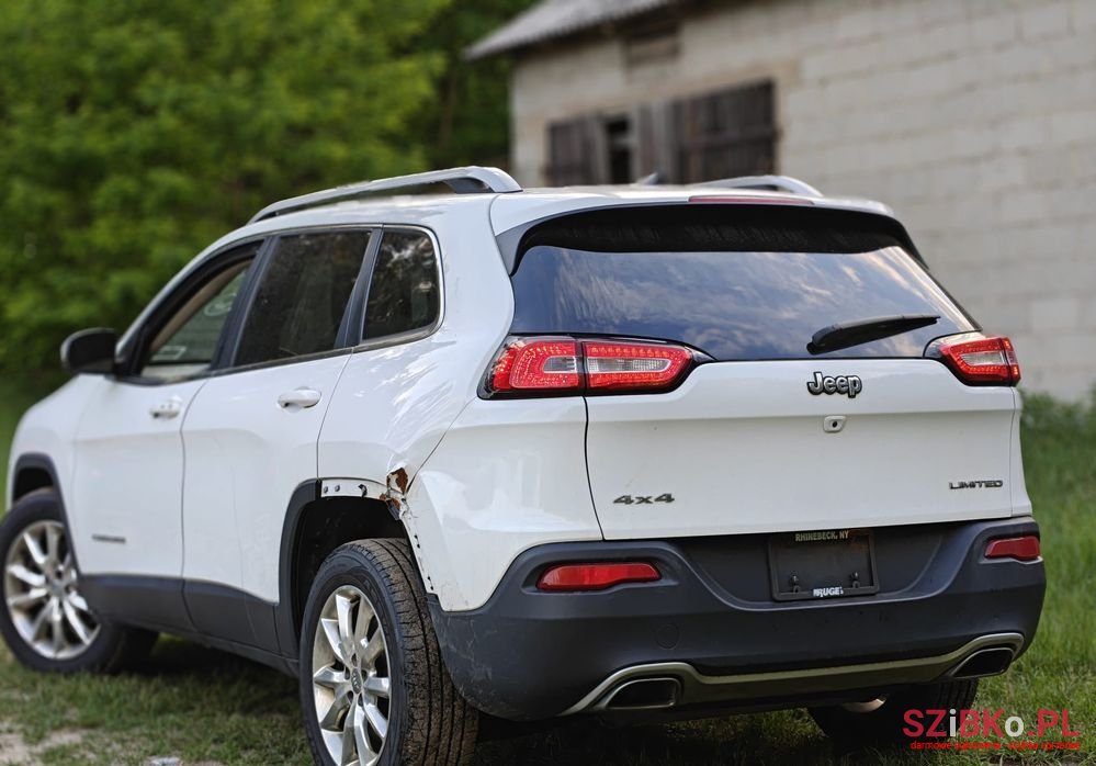 2016' Jeep Cherokee photo #4