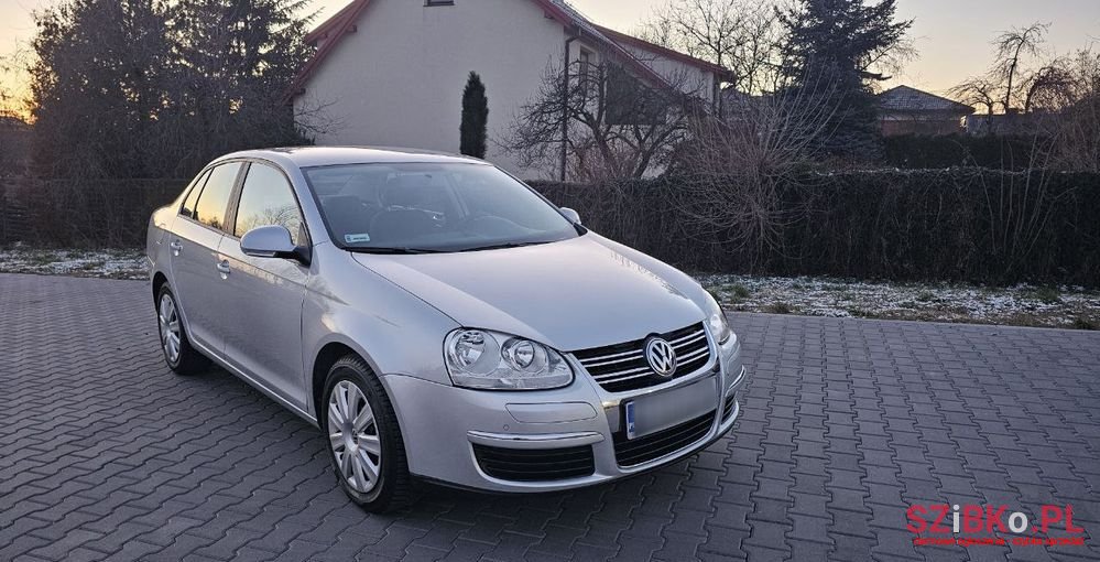 2008' Volkswagen Jetta photo #6