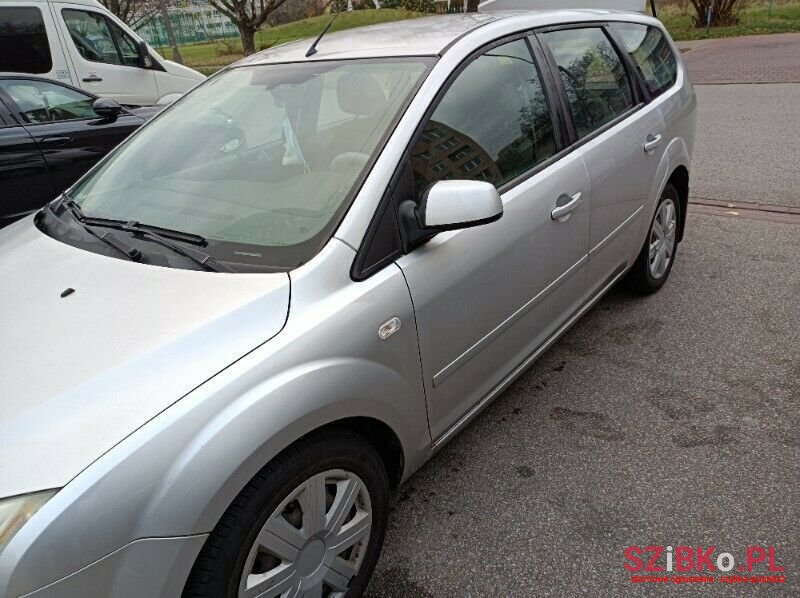 2007' Ford Focus photo #4