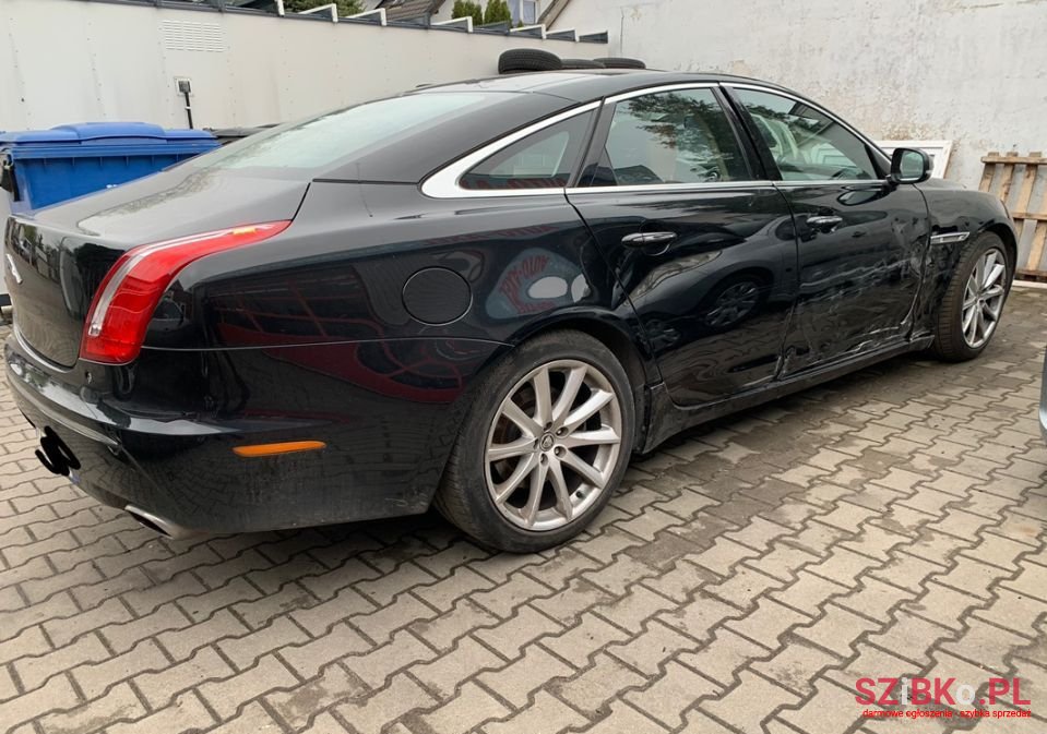 2011' Jaguar XJ photo #4