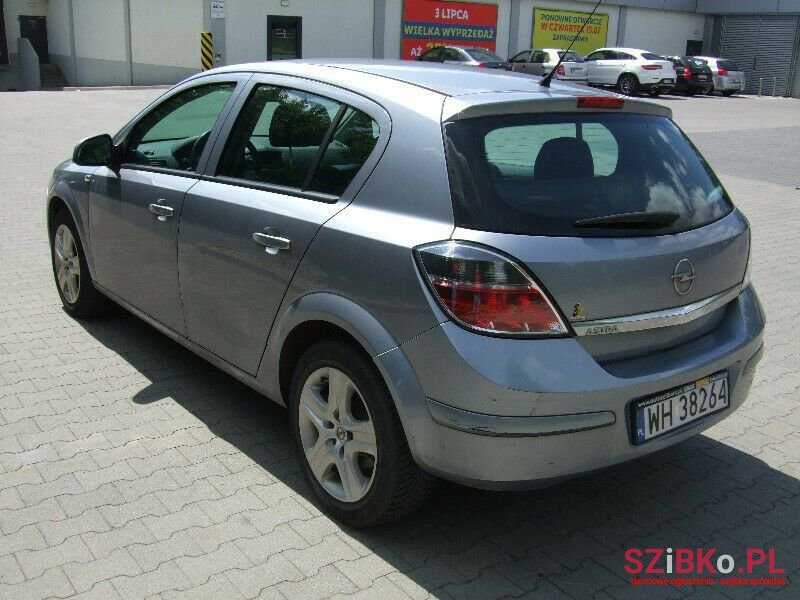2009' Opel Astra photo #4
