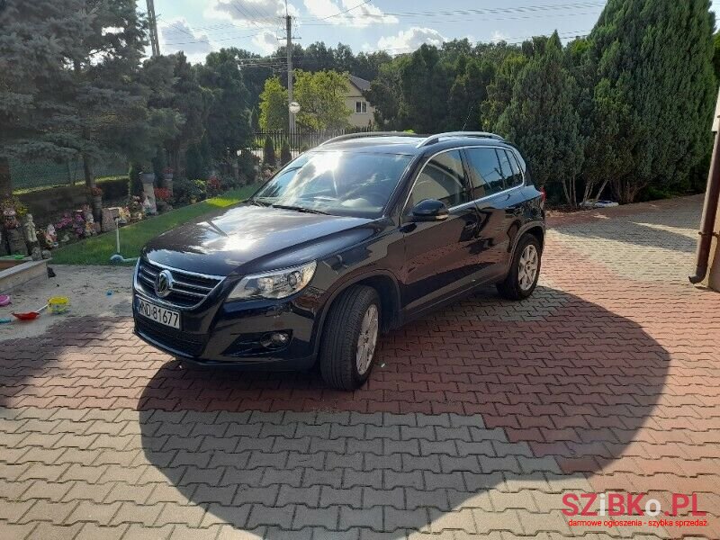 2009' Volkswagen Tiguan photo #1