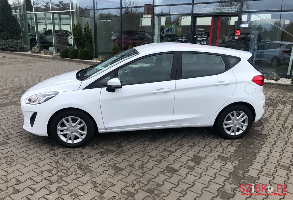 2017' Ford Fiesta photo #2