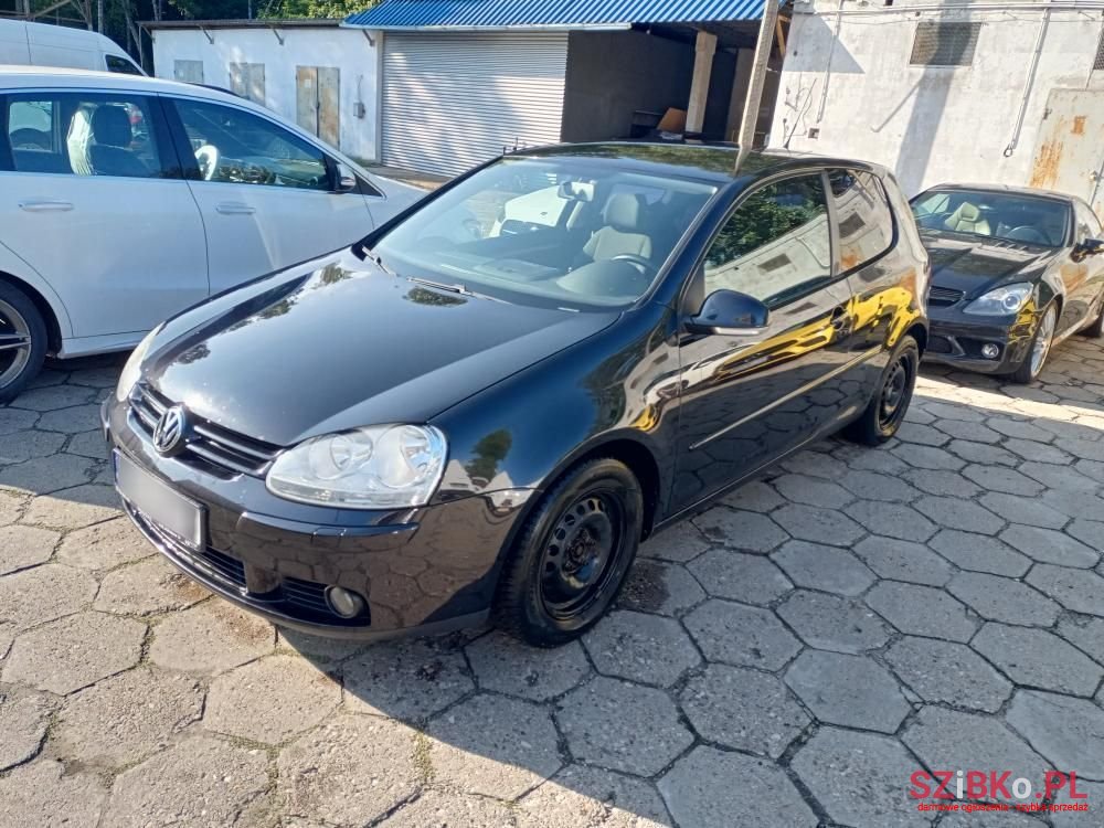 2007' Volkswagen Golf photo #4