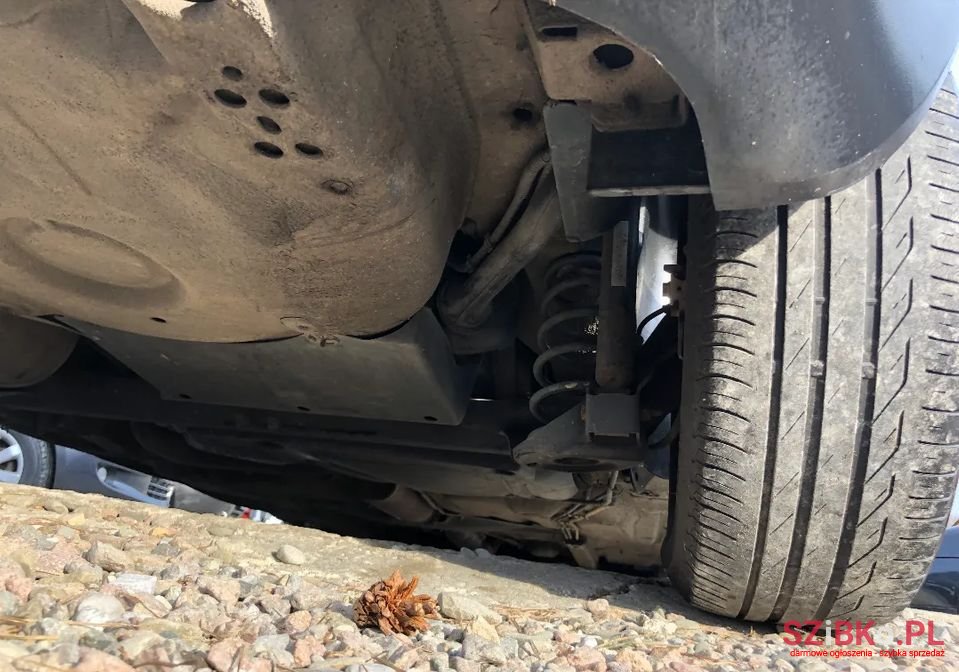 2000' Volkswagen Golf photo #5