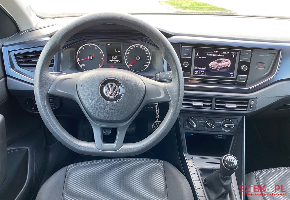 2018' Volkswagen Polo photo #4