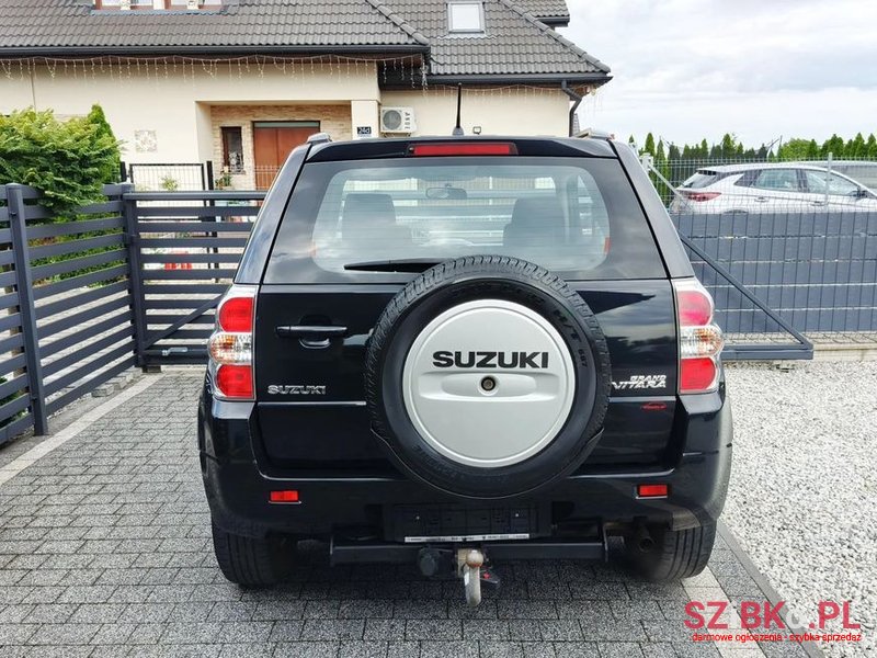 2011' Suzuki Grand Vitara photo #6
