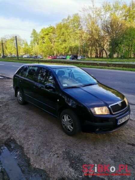 2006' Skoda Fabia photo #2