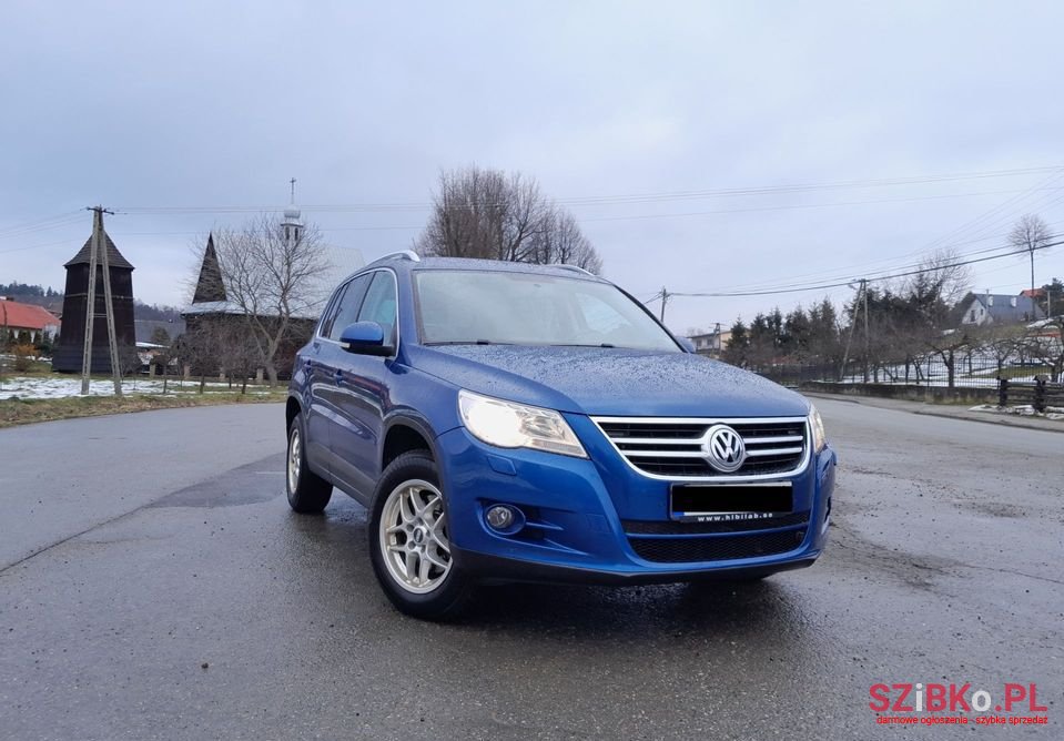 2009' Volkswagen Tiguan photo #2