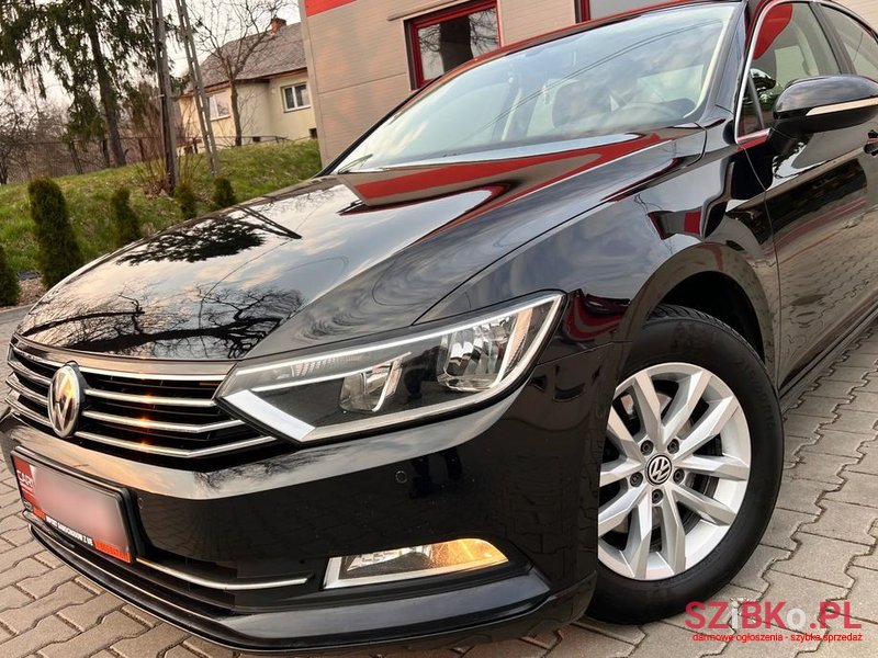 2015' Volkswagen Passat photo #3