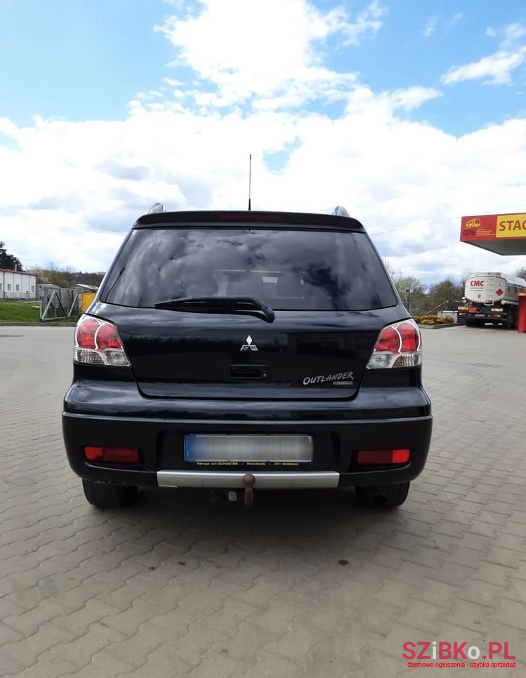 2004' Mitsubishi Outlander 2.0 Comfort 4Wd photo #5