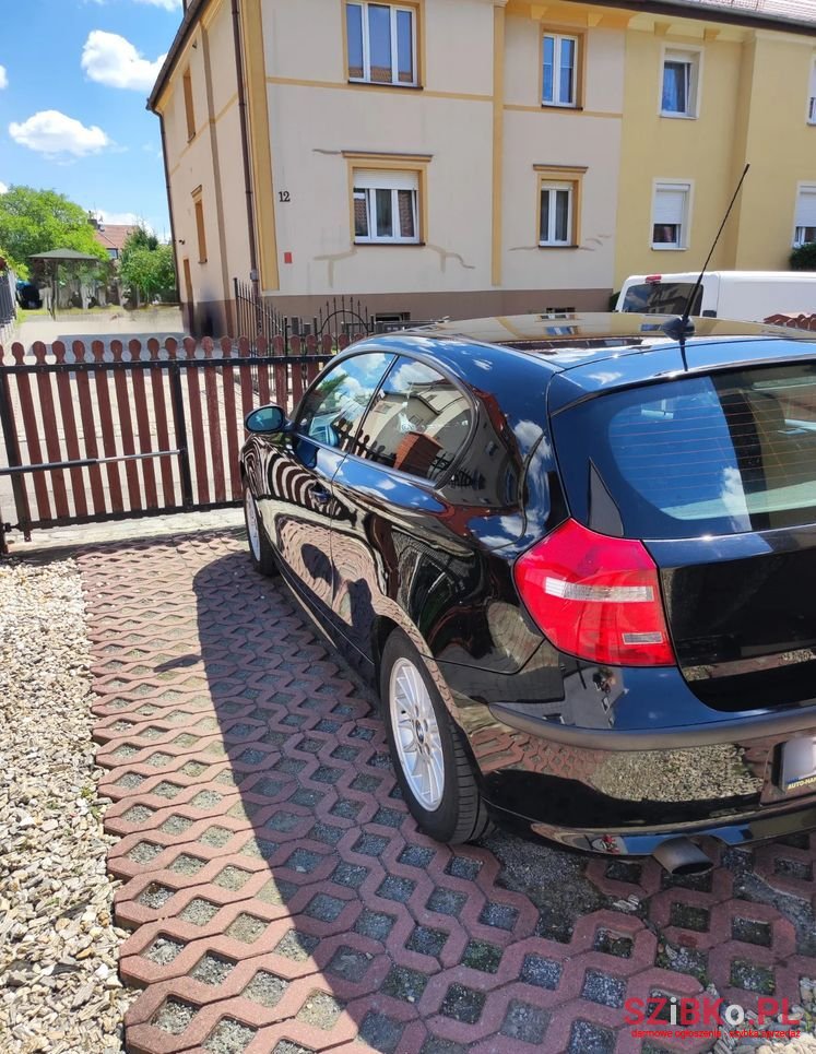 2007' BMW 1 Series 118D photo #5