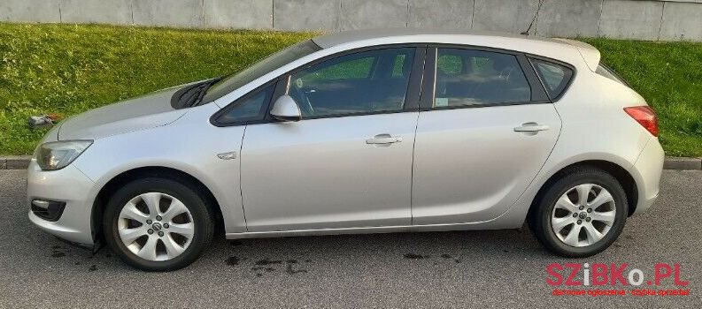 2014' Opel Astra photo #1