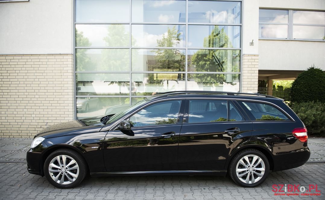 2010' Mercedes-Benz Klasa E photo #3