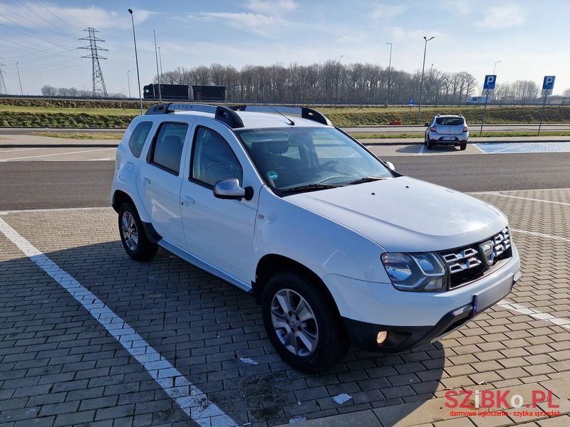 2014' Dacia Duster 1.6 Laureate photo #2