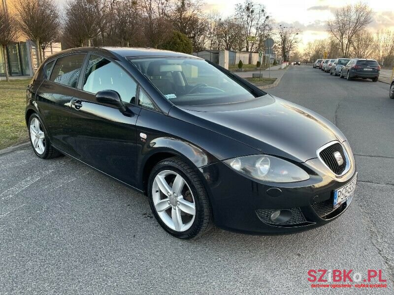 2008' SEAT Leon photo #3