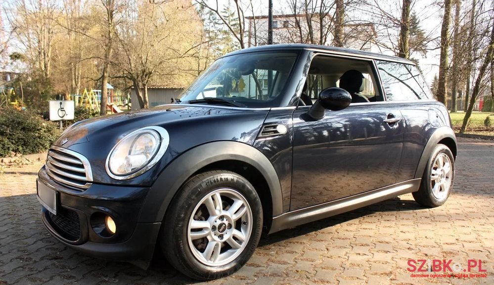 2012' MINI Cooper D photo #1