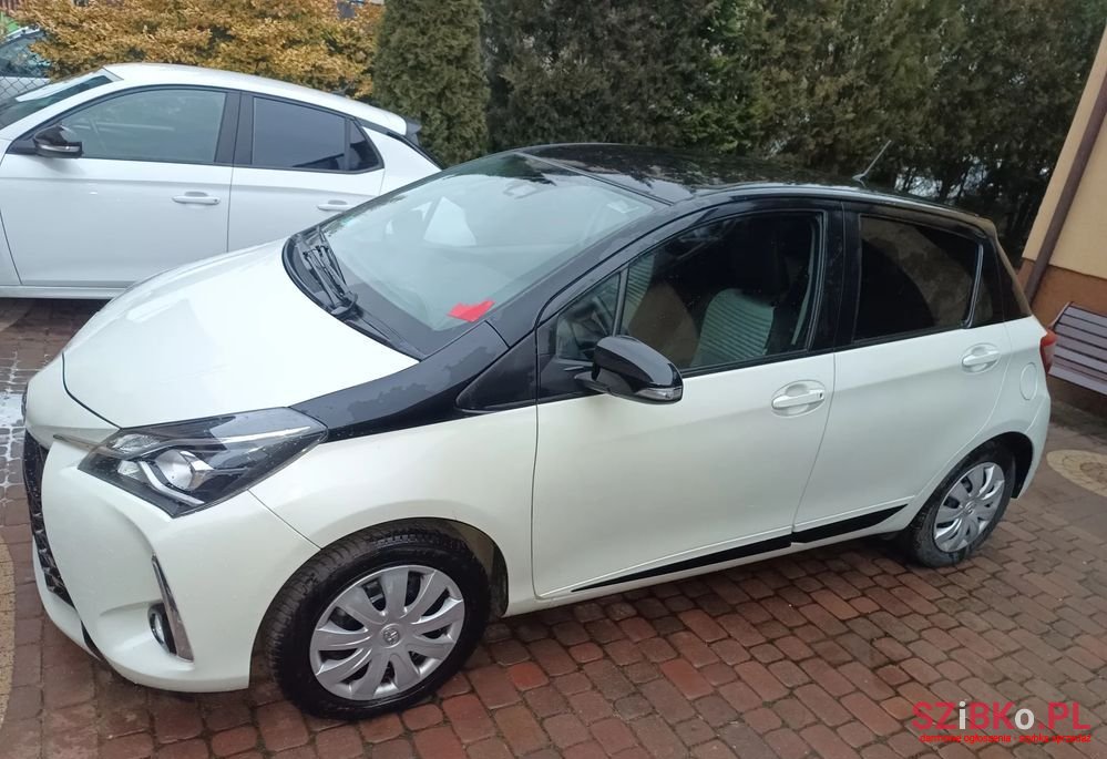 2018' Toyota Yaris 1.0 Vvt-I Comfort photo #2