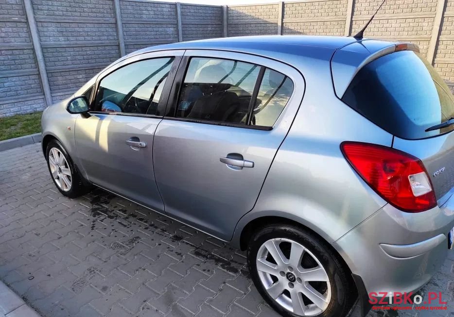 2011' Opel Corsa photo #5