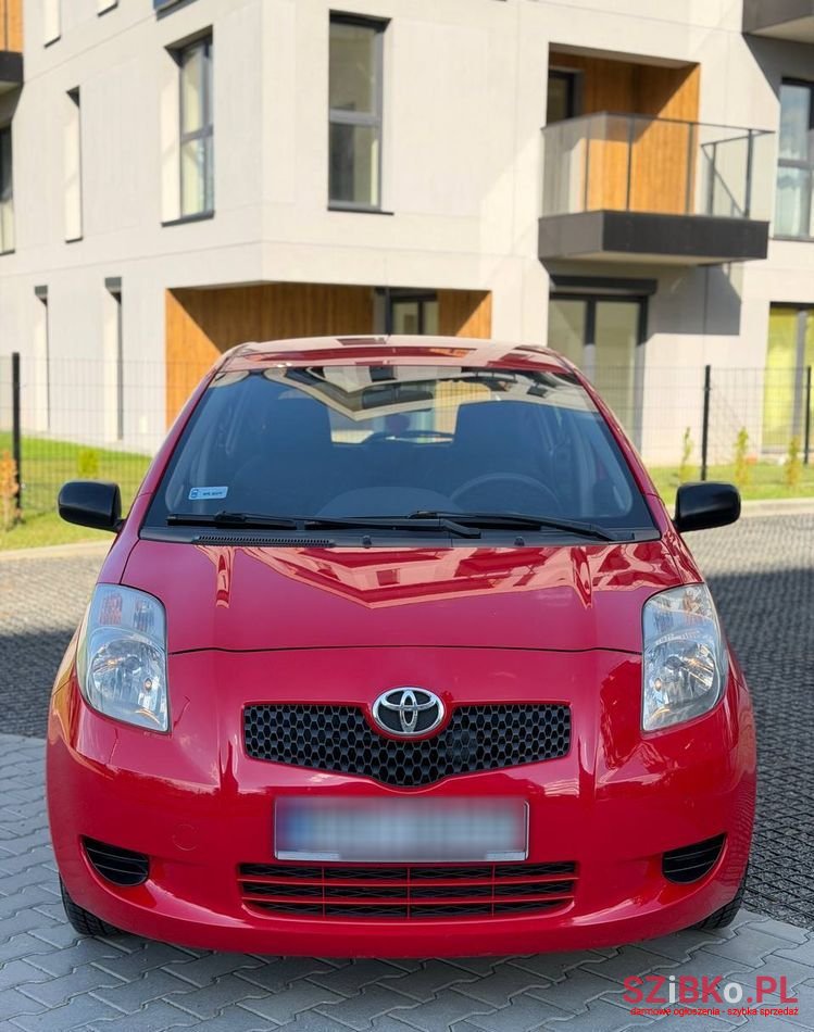 2008' Toyota Yaris 1.3 Sol Premium photo #2