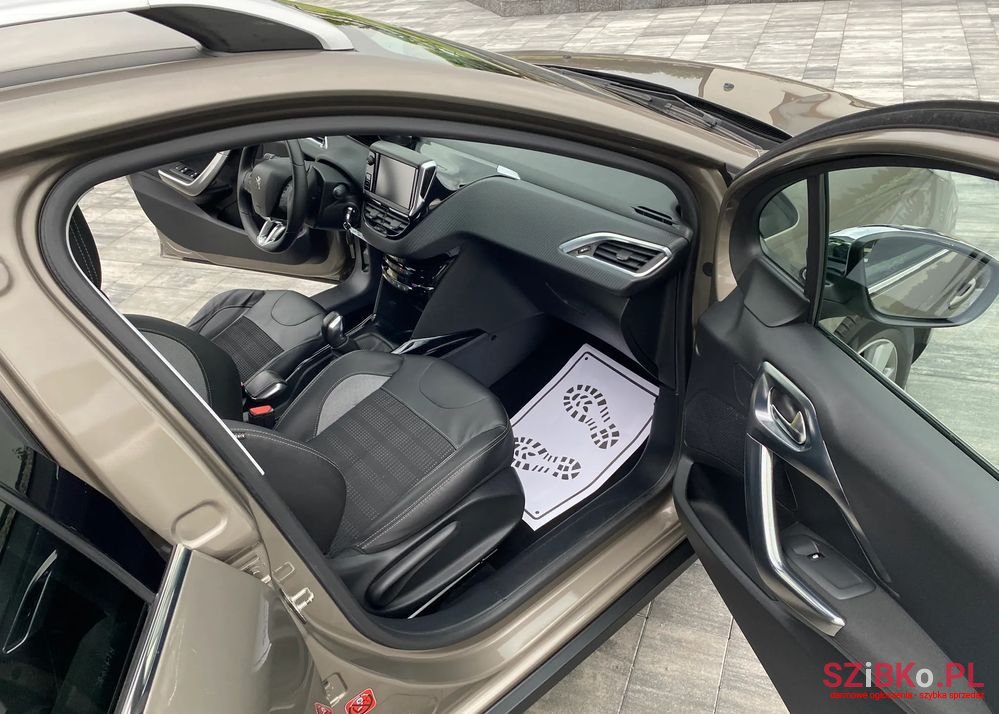 2015' Peugeot 2008 photo #5